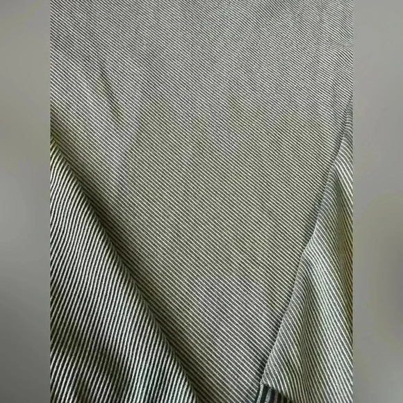 Lululemon crew neck - Picture 2 of 8